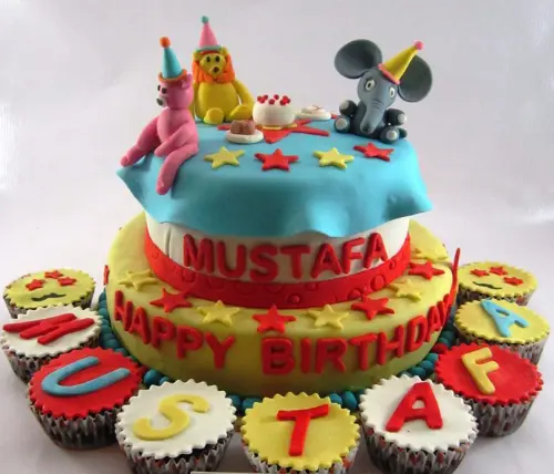 Happy_Birthday_fondant_cake.webp
