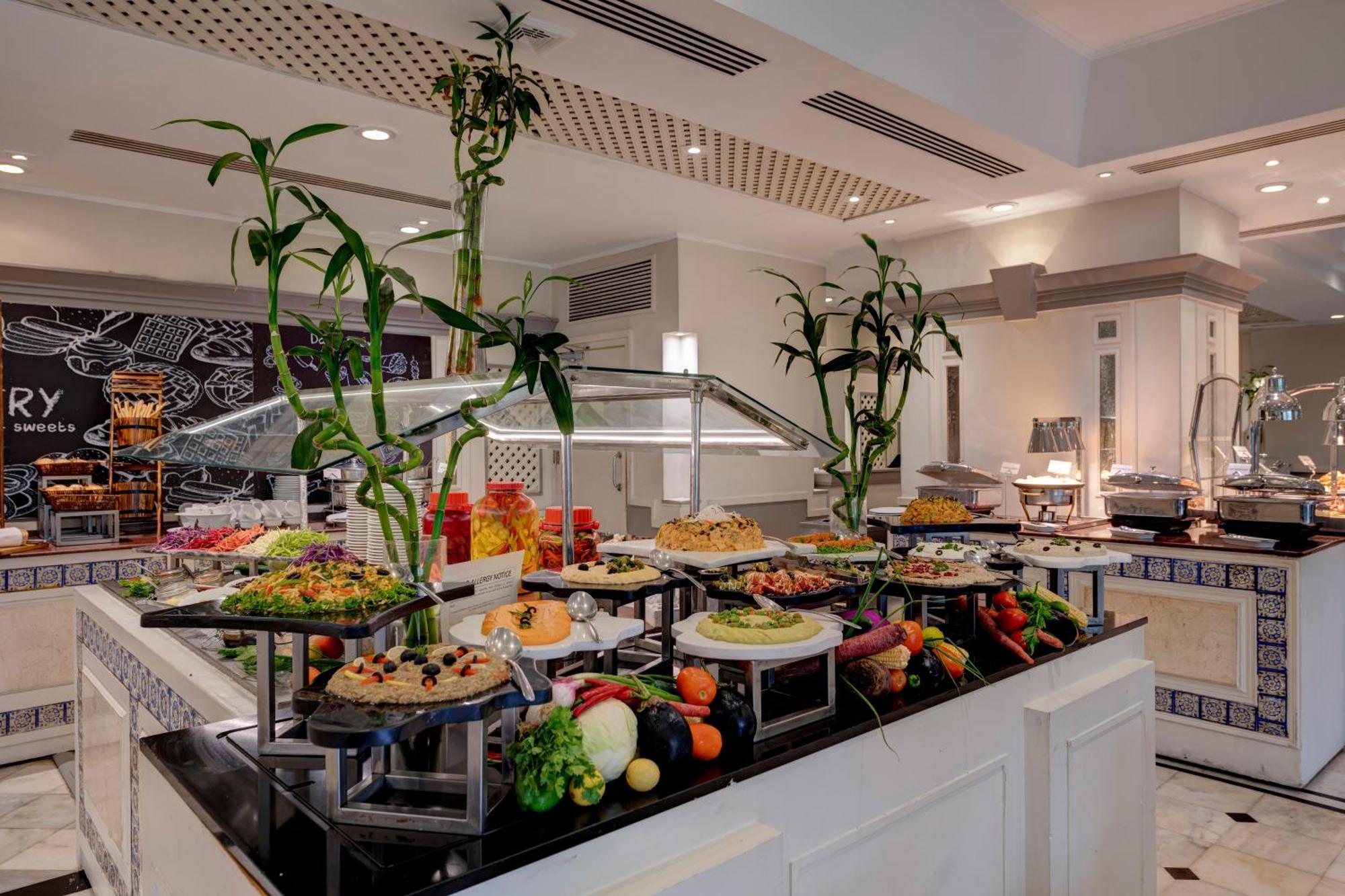 Marriot Buffet Arrangement ( 1 person)