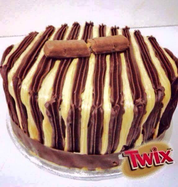 Twix Cake (2.5 lbs)