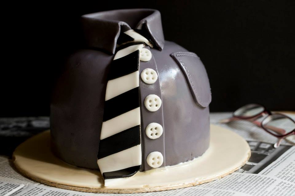 All Tied Up Cake (4lbs)