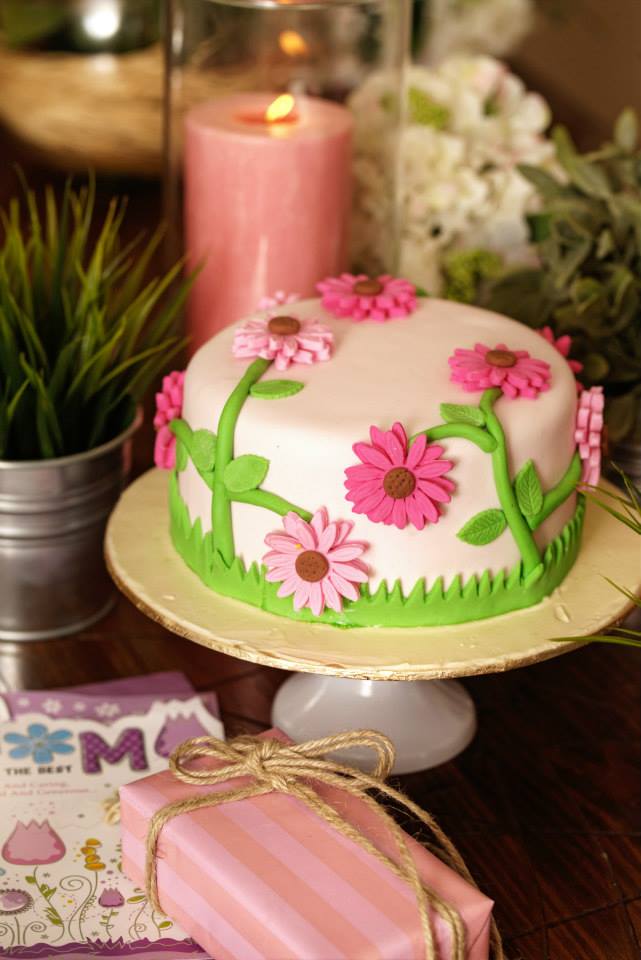 Pink Daisies Cake (4lbs)