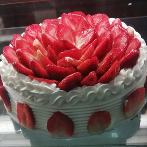 Strawberry Cake 2Lbs-Move N Pick Hotel