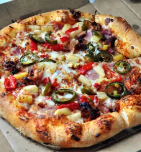 Domino Pizza (Hawaiian Feast - Beef)